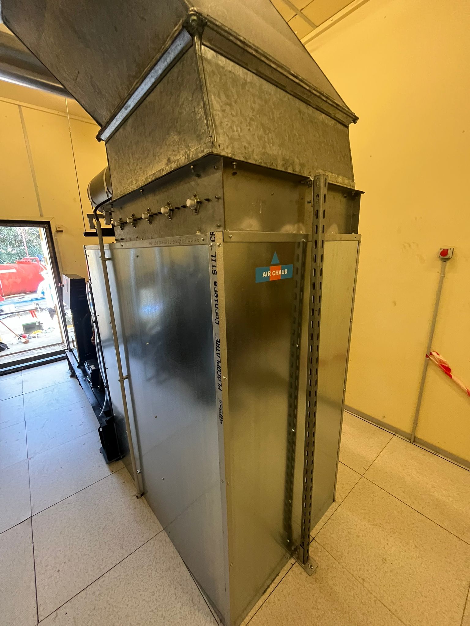 Plénum de ventilation commun réalisé sur mesure